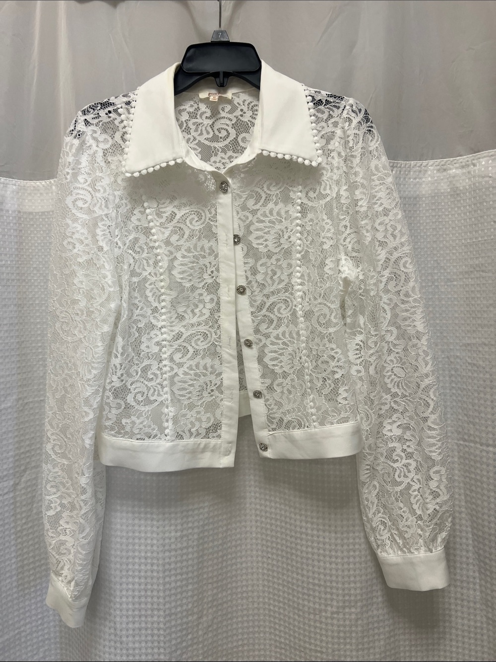 White Lace Button-Front Jacket with Pearl Collar